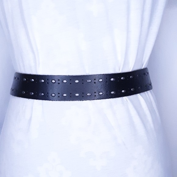 Mens Unbranded Genuine Leather Black Perforated Belt Size XL - Picture 3 of 6